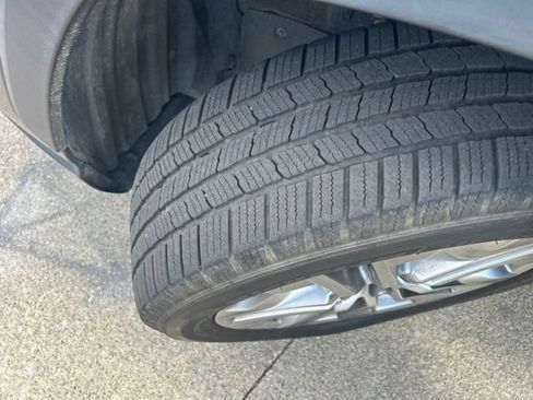 Used 2019 Toyota RAV4 XLE Premium w/ Cold Weather Package AWD/4WD image 19