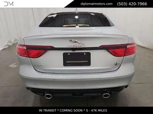Used 2018 Jaguar XF S RWD image 5