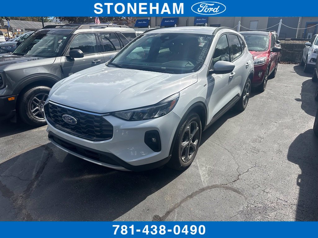 Used 2025 Ford Escape ST-Line Select AWD/4WD image 1