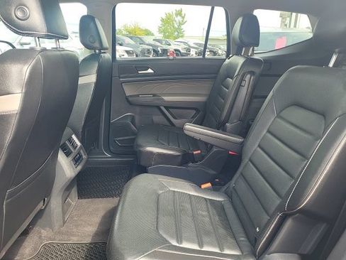 Used 2021 Volkswagen Atlas SEL AWD/4WD image 16