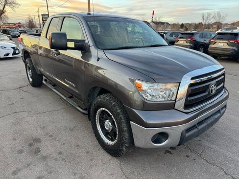 Used 2011 Toyota Tundra 4x4 Double Cab w/ SR5 Pkg image 8