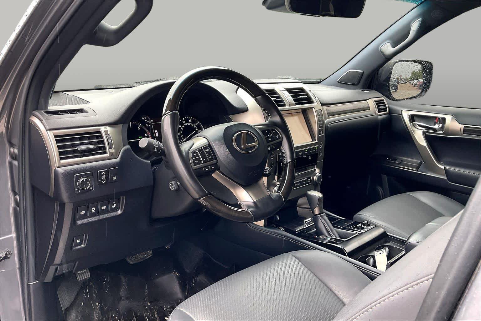 Used 2021 Lexus GX 460 Premium w/ Premium Package AWD/4WD image 17