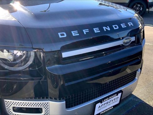 Used 2024 Land Rover Defender 110 S image 31