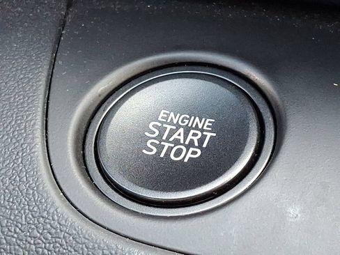 Used 2025 Hyundai Elantra SEL FWD image 24