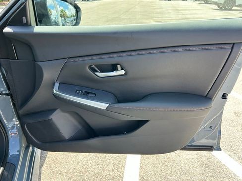 Certified 2024 Nissan Sentra SR w/ Trunk Package FWD image 41