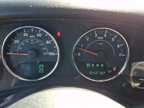 Used 2018 Jeep Wrangler Sport AWD/4WD image 26