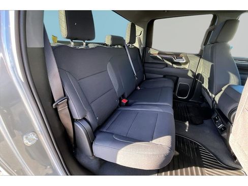 New 2026 GMC Sierra 1500 SLE AWD/4WD image 9