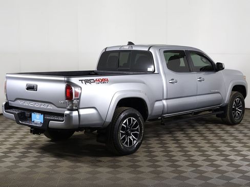 Used 2022 Toyota Tacoma TRD Sport w/ Technology Package image 8