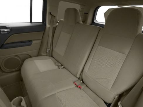 Used 2017 Jeep Patriot High Altitude image 18