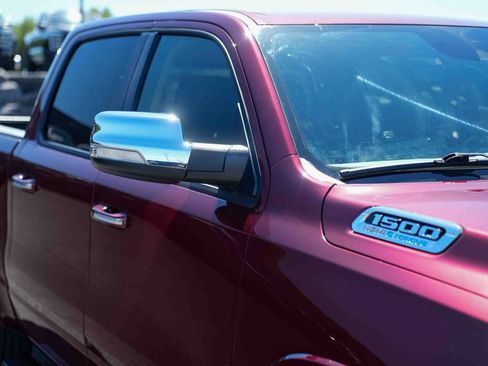 Used 2021 RAM 1500 Laramie AWD/4WD image 9
