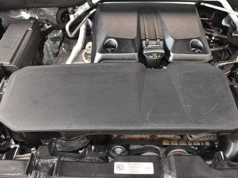 Used 2024 Chevrolet Colorado Z71 w/ Z71 Convenience Package 2 AWD/4WD image 4