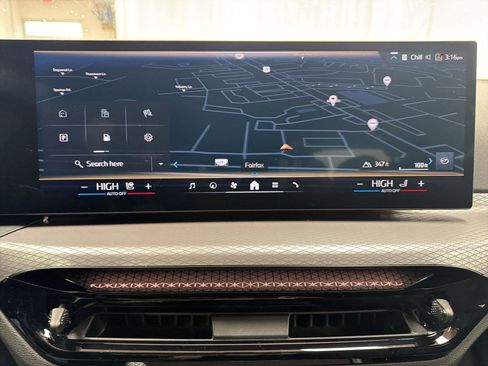 New 2026 BMW 330i xDrive Sedan w/ M Sport Package image 22