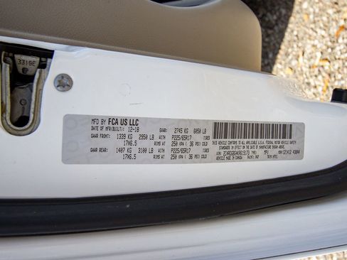 Used 2019 Dodge Grand Caravan SE w/ UConnect Hands-Free Group image 26