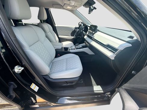 Used 2024 Mitsubishi Outlander SEL FWD image 31