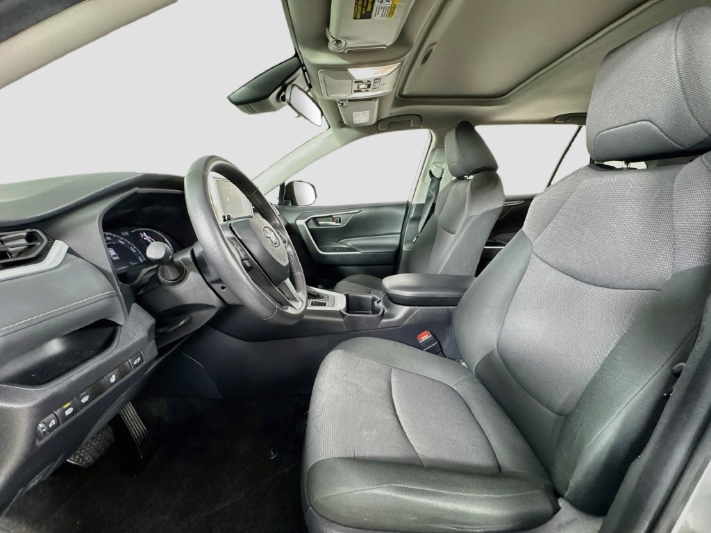 Used 2025 Toyota RAV4 XLE w/ Convenience Package AWD/4WD image 13