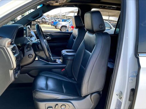 Used 2022 Chevrolet Tahoe LT w/ LT Signature Plus Package image 8