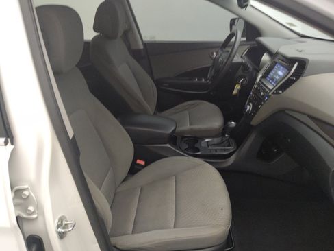 Used 2017 Hyundai Santa Fe SE w/ Cargo Package image 21