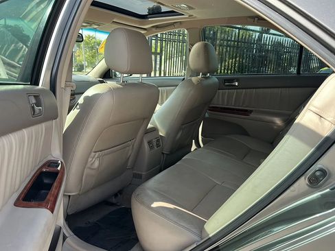 Used 2005 Toyota Camry LE image 12