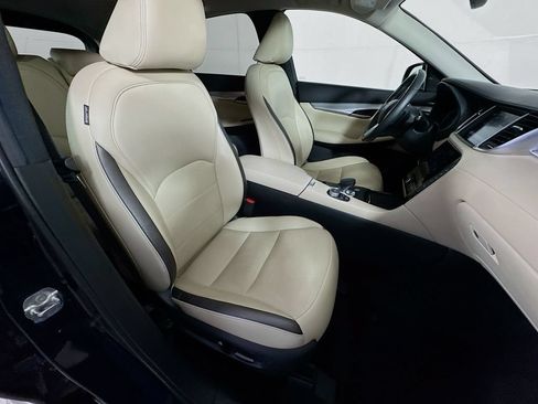 Certified 2021 INFINITI QX50 Essential w/ Convenience Package FWD image 38