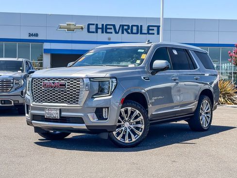 Used 2023 GMC Yukon Denali w/ Max Trailering Package AWD/4WD image 1