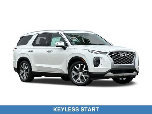 Used 2020 Hyundai Palisade SEL w/ Premium Package FWD image 2