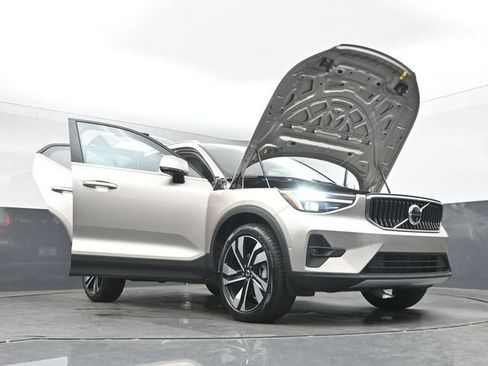 Used 2024 Volvo XC40 B5 Plus w/ Climate Package AWD/4WD image 50