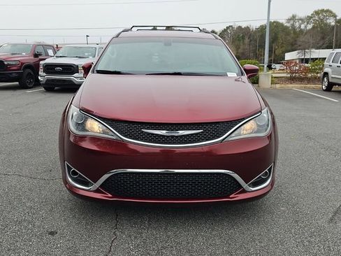 Used 2017 Chrysler Pacifica Touring-L w/ Tire & Wheel Group image 22