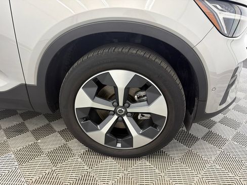Used 2023 Volvo XC40 B5 Ultimate AWD/4WD image 13