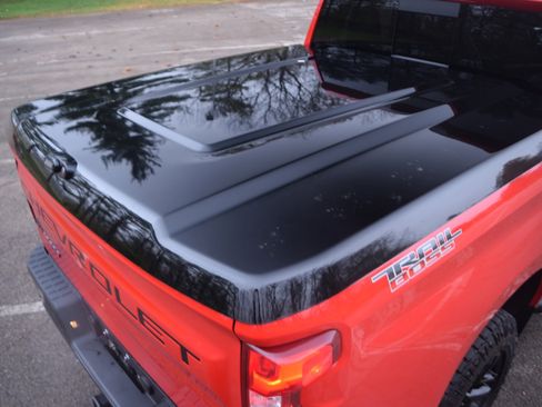 Used 2020 Chevrolet Silverado 1500 LT Trail Boss image 25