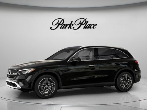 Certified 2026 Mercedes-Benz GLC 300 4MATIC image 4