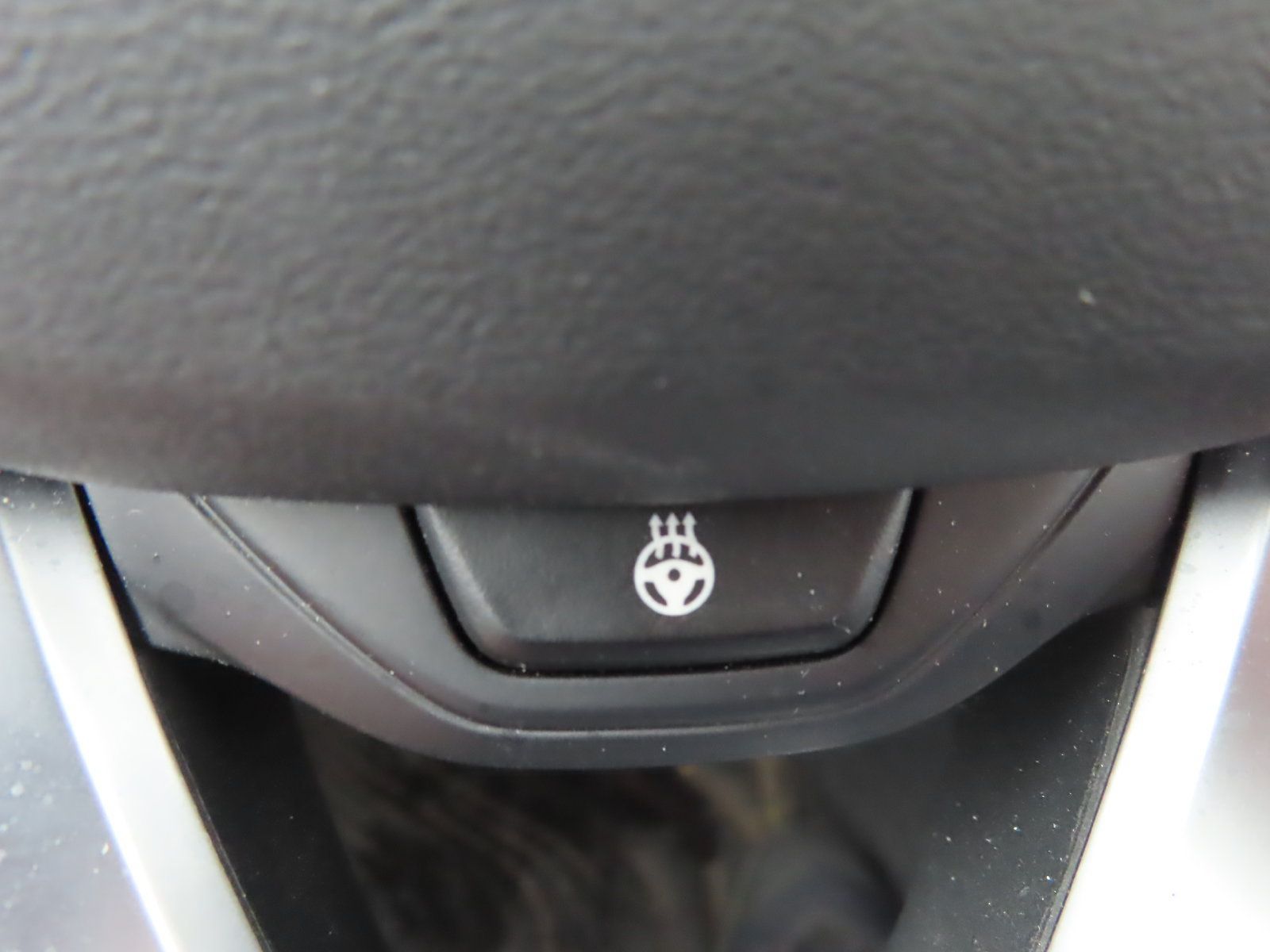 Used 2024 BMW 230i xDrive Coupe w/ Convenience Package AWD/4WD image 18