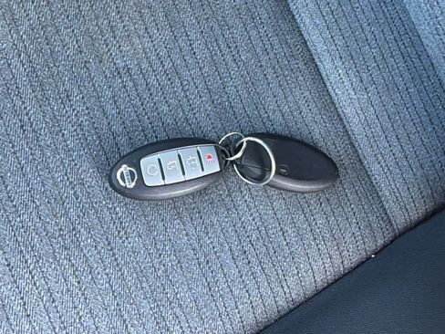 Used 2021 Nissan Rogue SV image 20