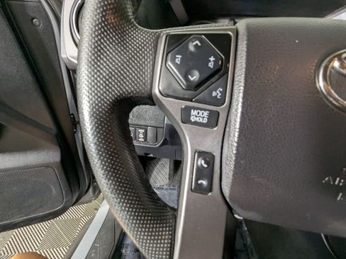 Used 2021 Toyota Tacoma TRD Sport image 22