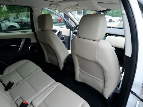 Used 2021 Land Rover Discovery Sport S image 43