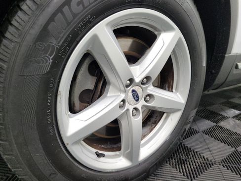 Used 2016 Ford Explorer XLT w/ Equipment Group 201A image 31