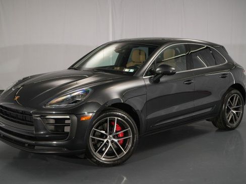 Used 2022 Porsche Macan S image 1