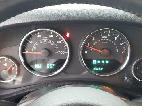 Used 2018 Jeep Wrangler Unlimited Sahara AWD/4WD image 14