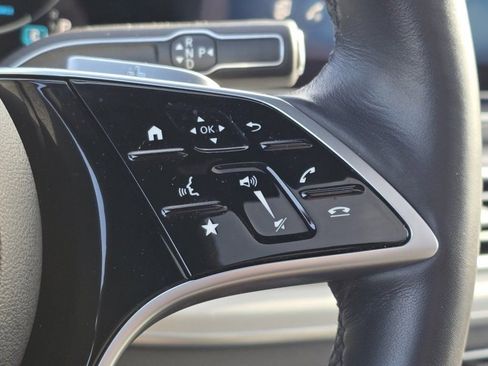 Used 2025 Mercedes-Benz GLS 450 4MATIC image 31