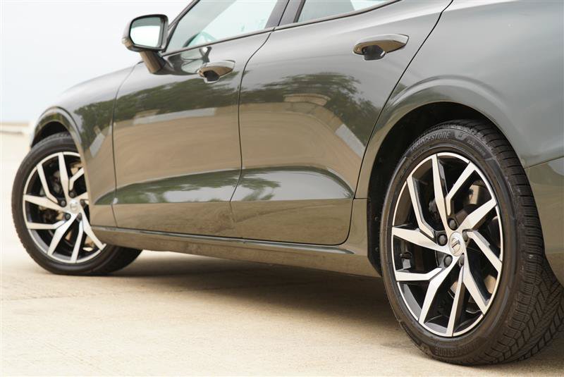 Used 2020 Volvo S60 T6 Momentum AWD/4WD image 22