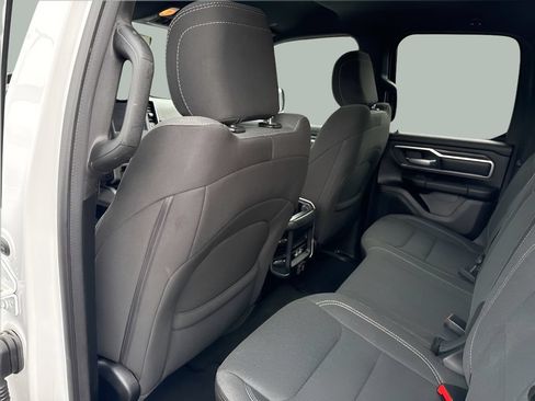 Used 2022 RAM 1500 Big Horn AWD/4WD image 38