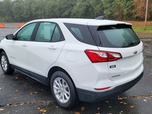 Used 2021 Chevrolet Equinox LS image 9