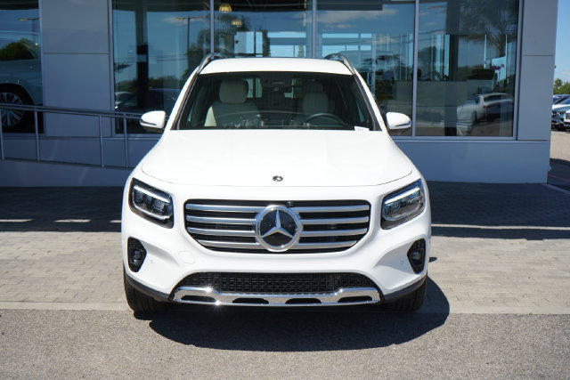 Used 2025 Mercedes-Benz GLB 250 image 3