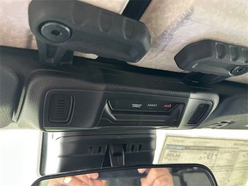 Certified 2025 Jeep Gladiator Sport image 43