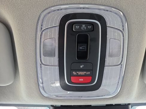 Used 2024 Hyundai Elantra Limited FWD image 20