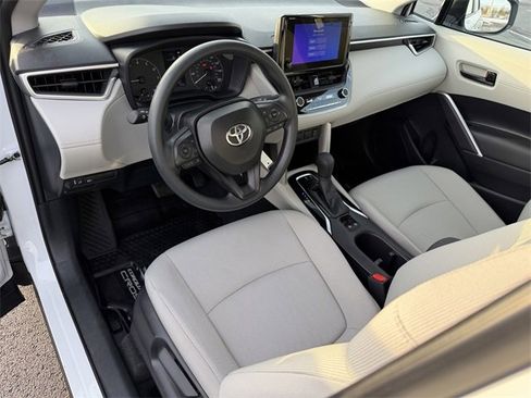 Used 2024 Toyota Corolla Cross L image 13