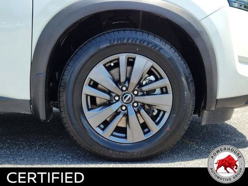 Used 2022 Nissan Pathfinder SV AWD/4WD image 11