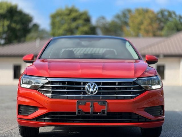 Used 2019 Volkswagen Jetta SEL FWD image 2