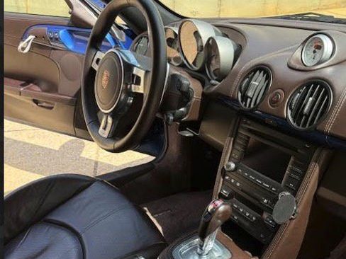 Used 2011 Porsche Boxster Spyder RWD image 2
