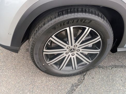 Certified 2025 Mercedes-Benz GLE 450 4MATIC image 10