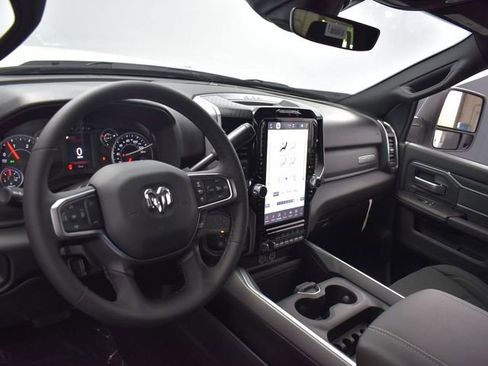 New 2025 RAM 2500 Big Horn AWD/4WD image 12